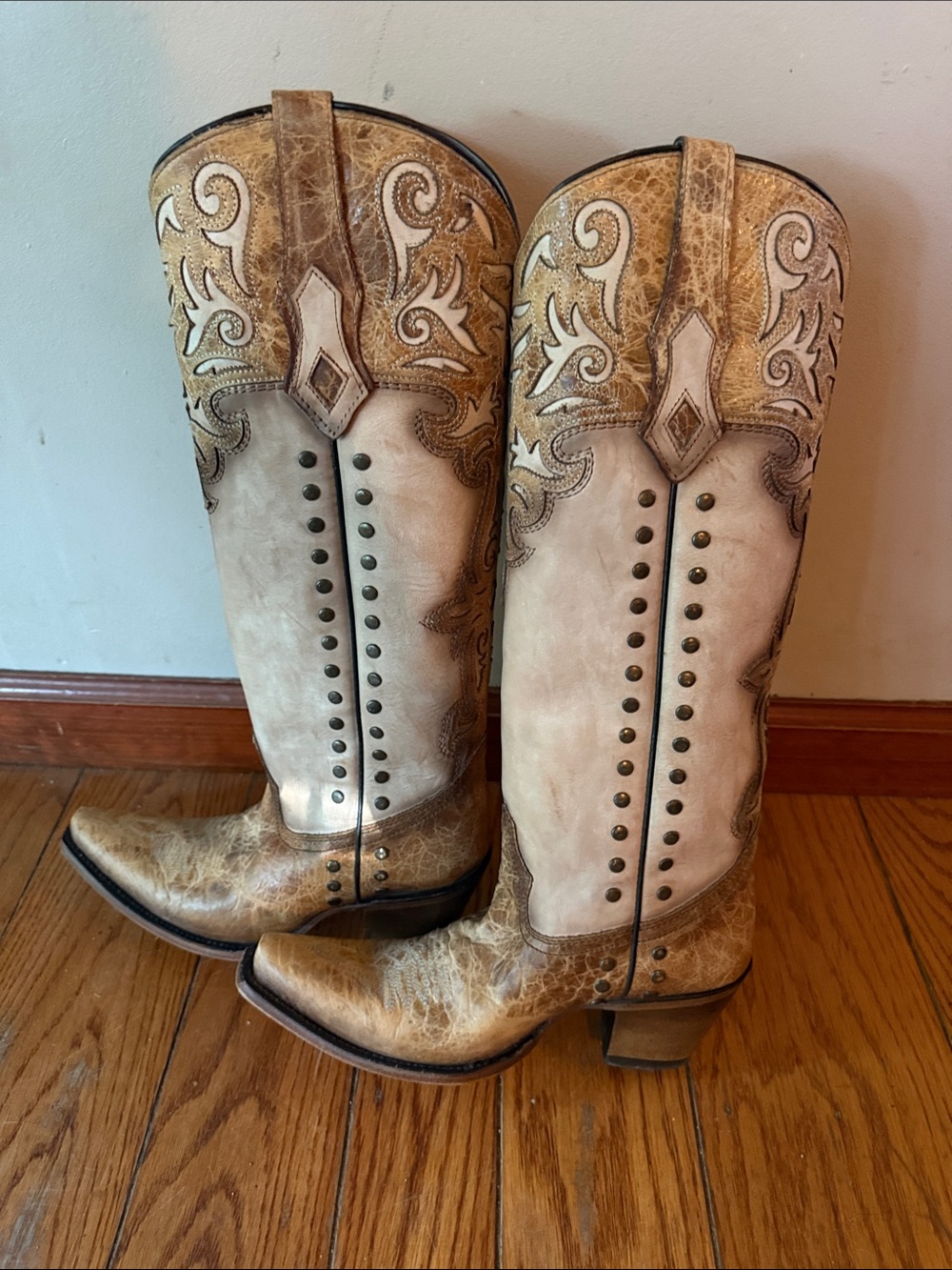 Women's Cream and Tan Embroidered Western Heeled Boots - Picture 6 of 7